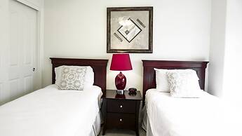 Near Great Shopping & Dining! Pool Table & Games!