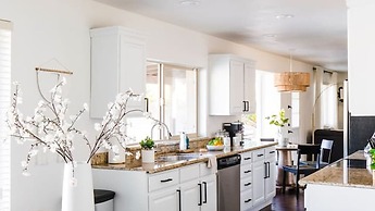 Perfect 4 Bdrm Home With Pool and Game Room!