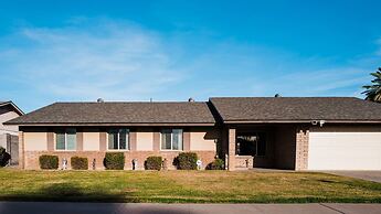 Perfect 4 Bdrm Home With Pool and Game Room!