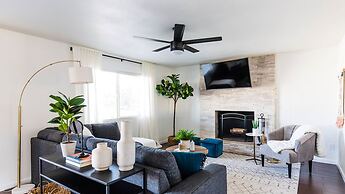 Perfect 4 Bdrm Home With Pool and Game Room!