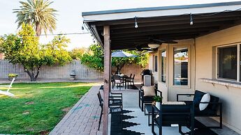 Perfect 4 Bdrm Home With Pool and Game Room!