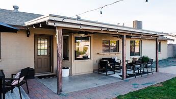 Perfect 4 Bdrm Home With Pool and Game Room!