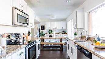 Perfect 4 Bdrm Home With Pool and Game Room!