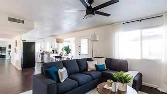 Perfect 4 Bdrm Home With Pool and Game Room!