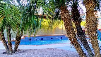 Backyard Playground! Golf Sport Court & Hot Tub!