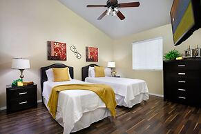 Backyard Playground! Golf Sport Court & Hot Tub!