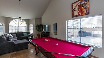 Backyard Playground! Golf Sport Court & Hot Tub!