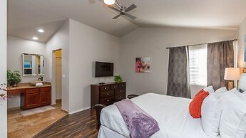 Backyard Playground! Golf Sport Court & Hot Tub!