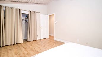 North Phoenix 6 Bedroom With Guest House & Pool!