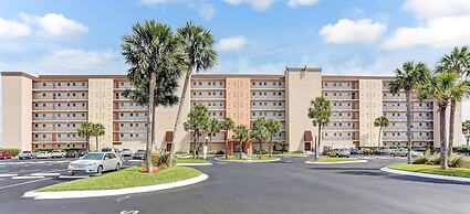 Ocean and Amelia Island View Condo with Oceanside Pool Access by RedAw