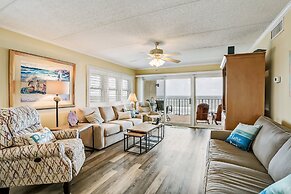 Ocean and Amelia Island View Condo with Oceanside Pool Access by RedAw