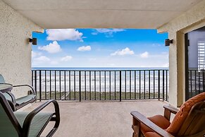 Ocean and Amelia Island View Condo with Oceanside Pool Access by RedAw