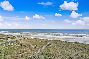 Ocean and Amelia Island View Condo with Oceanside Pool Access by RedAw