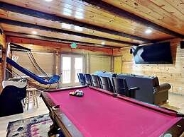 Pine Tree Lodge