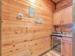 Pine Tree Lodge