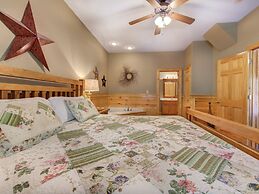 Moonlight Theater Lodge