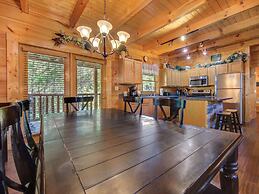 Moonlight Theater Lodge