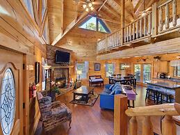 Moonlight Theater Lodge