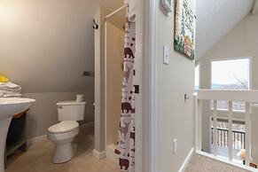 Kickback Kabin by Jackson Mountain Rentals