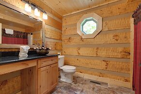 Lover's Hideaway by Jackson Mountain Rentals