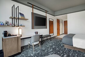 The Farnam, Autograph Collection