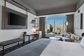 The Farnam, Autograph Collection