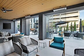 The Farnam, Autograph Collection