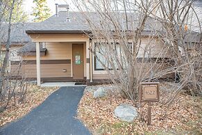 1622 Quicksilver 2 Bedroom Townhouse by RedAwning