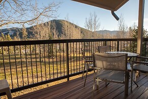 1622 Quicksilver 2 Bedroom Townhouse by RedAwning