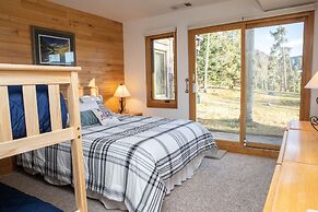 1622 Quicksilver 2 Bedroom Townhouse by RedAwning