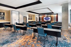 Hampton Inn & Suites Watertown Boston