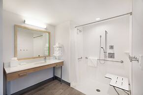 Hampton Inn & Suites Watertown Boston