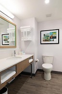 Hampton Inn & Suites Watertown Boston