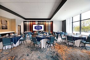 Hampton Inn & Suites Watertown Boston