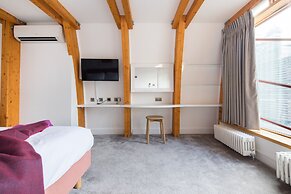 Hausd - Piccadilly Circus