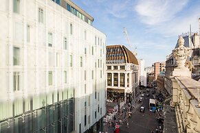 Hausd - Piccadilly Circus