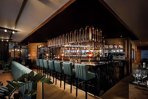 Humaniti Hotel Montreal, Autograph Collection