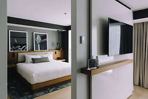 Humaniti Hotel Montreal, Autograph Collection