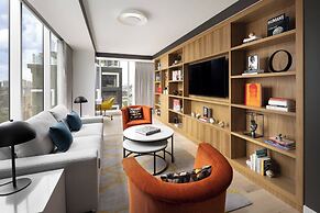 Humaniti Hotel Montreal, Autograph Collection