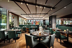 Humaniti Hotel Montreal, Autograph Collection