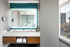 Humaniti Hotel Montreal, Autograph Collection