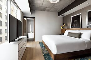 Humaniti Hotel Montreal, Autograph Collection
