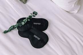 Humaniti Hotel Montreal, Autograph Collection