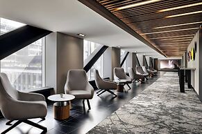 Humaniti Hotel Montreal, Autograph Collection