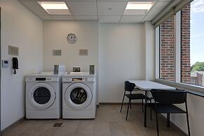 Courtyard by Marriott Iowa City University Heights