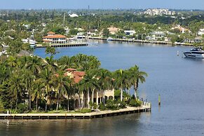 AC Hotel by Marriott Fort Lauderdale Beach