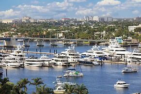 AC Hotel by Marriott Fort Lauderdale Beach
