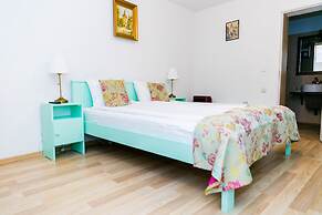 Tischler Apartment & Studio