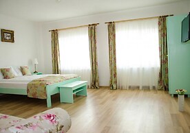 Tischler Apartment & Studio