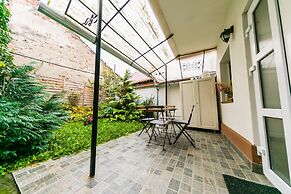 Tischler Apartment & Studio